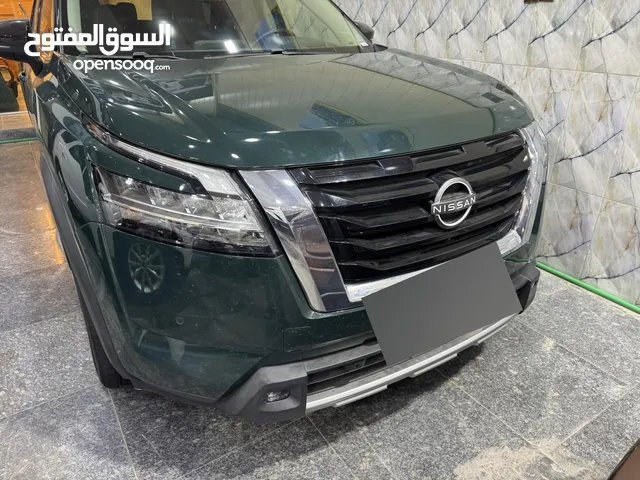 Used Nissan Pathfinder in Basra