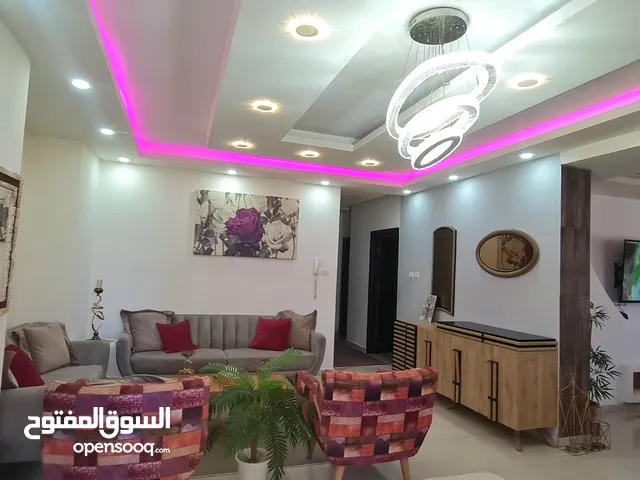 شقة للبيع أول الطيرة خلف دوار السرية