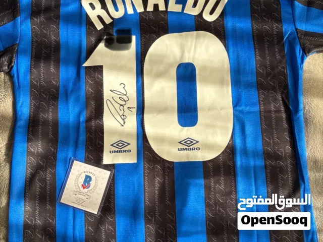 تيشيرت موقع من رونالدو الظاهره
