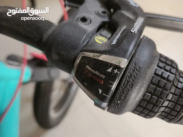 دراجة هوائية للأطفال جديد لم يستعمل لون مميز