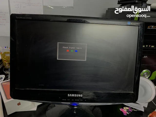 شاشه سامسونج ما شاء الله عليها وكاله مافيها اشي شغاله تمام تمام وجودتها كثير كويسه بلنسبه لنوعها