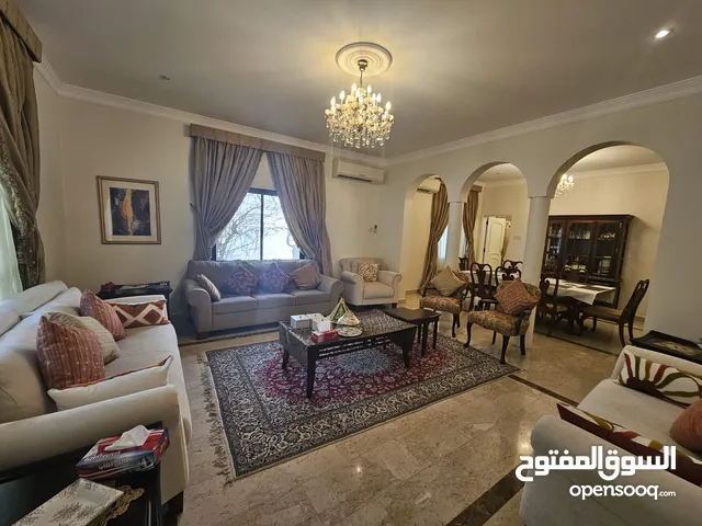 800 m2 5 Bedrooms Villa for Sale in Southern Governorate Eastern Riffa