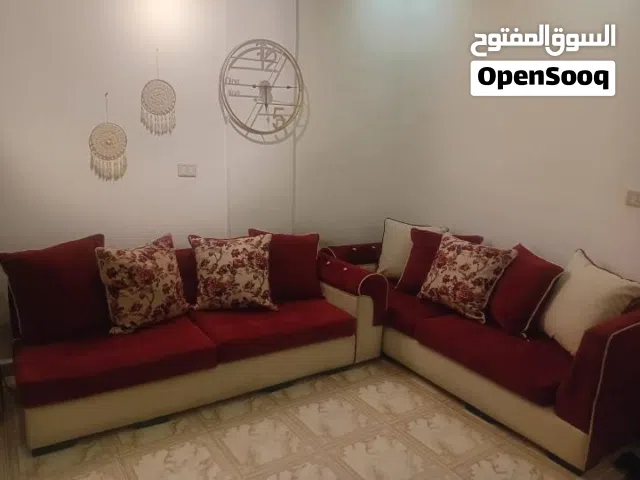 طقم كورنر مستعمل بسيط جدا بحاله الوكله خشب تفصيل