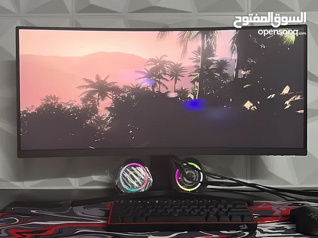 شاشة شاومي منحنية 30 inch بحالة ممتازة