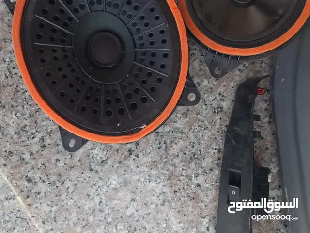 كفرات الأبواب جهة اليمين امام وخلف لكامري 2019