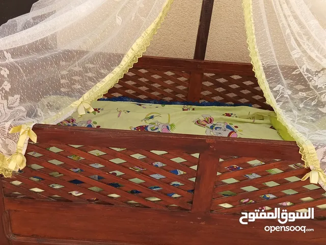 فرش pour bébé مع زينته ومستلزماته للبيع