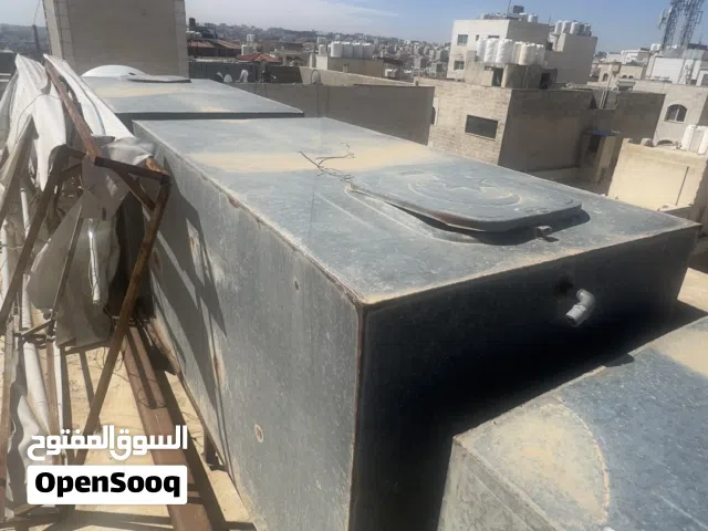 خزان ماء حديد مستعمل للبيع – بحالة جيدة