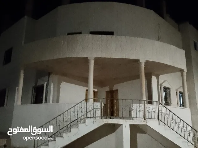 460 m2 4 Bedrooms Townhouse for Sale in Irbid Al Husn