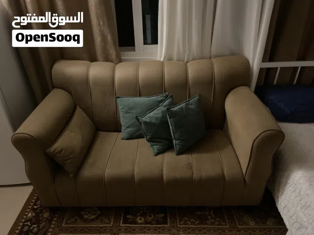 كنبه مزوج بحاله ممتازه مع 3 مخدات