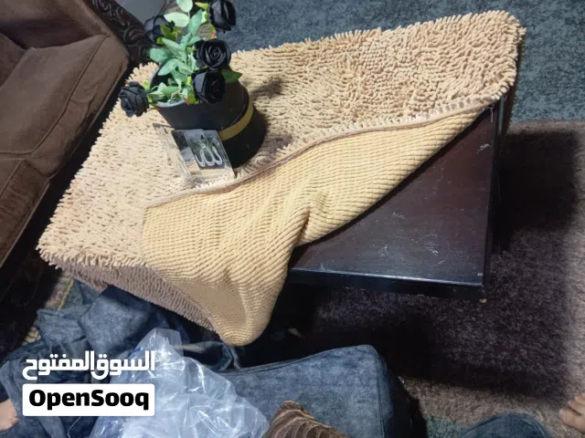 كنب استعمال خمس اشهر ما في خدش شبه جديد طقم كنب 7مقاعد   الرقم