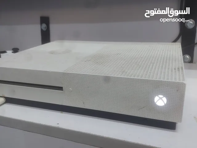 اكس بوكس ون اس ابيض مع يدتين مستعمل شغال مية فالمية فش مشاكل نهائيا المعنى التواصل على الأرقام