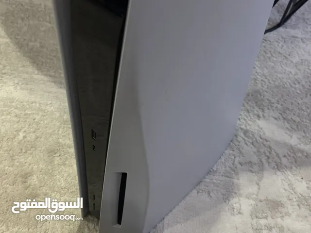 PS5 CD version very clean PS5 نسخه السي دي نظيف جدا