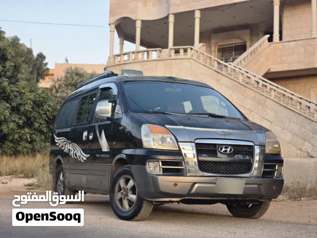 2004 هيونداي H1 GLS