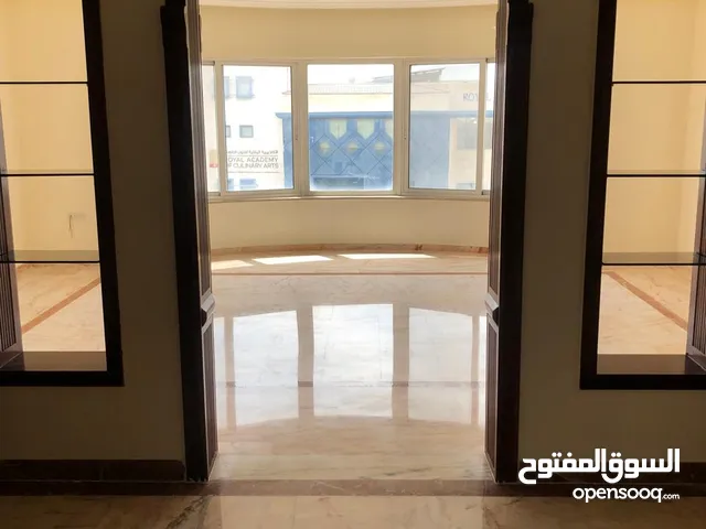 360 m2 4 Bedrooms Apartments for Rent in Amman Khalda