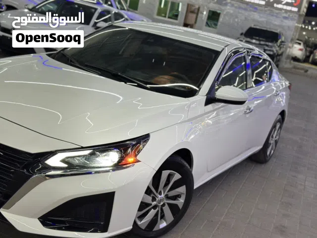 2022 نيسان التيما SV