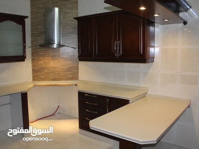 225 m2 4 Bedrooms Apartments for Rent in Amman Abdoun Al Shamali