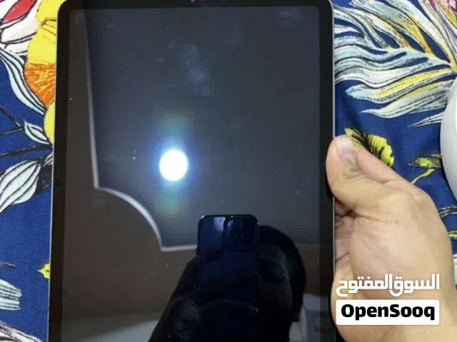 مطلوبب ايباد اير 4 و ايباد m4