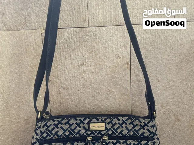 شنطة Tommy Hilfiger hand bag