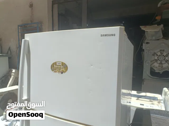 ثلاجة بوخارية سامسونج شغالة نظيفة