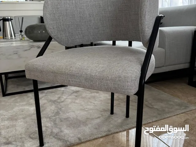 كراسي سفرة عدد 8 بحالة جيدة جداً