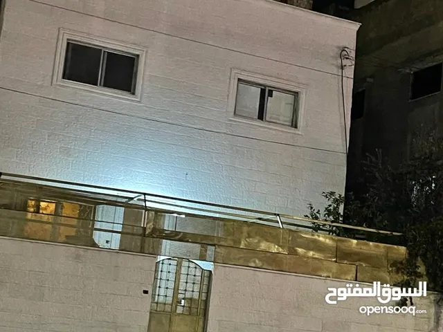 160m2 More than 6 bedrooms Townhouse for Sale in Amman Umm Nowarah