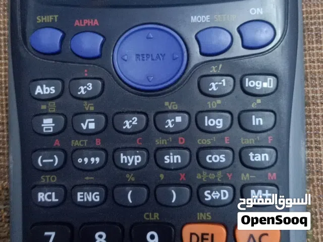 آله حاسبه كاسيو CASIO بحاله جيده جدا fx-82ES PLUS