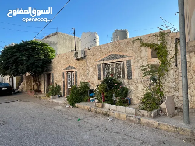 140 m2 5 Bedrooms Townhouse for Sale in Irbid Al Barha