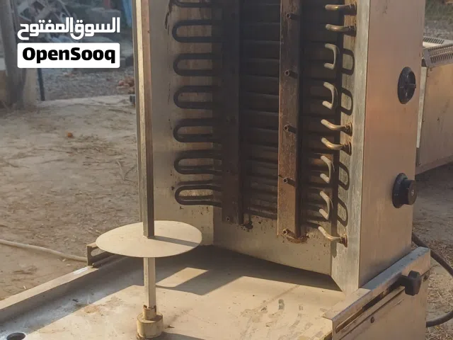 طباخة ومكينة شوارما وقلاية وصاج