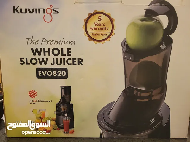 Like New Kuvings slow juicer with attachments