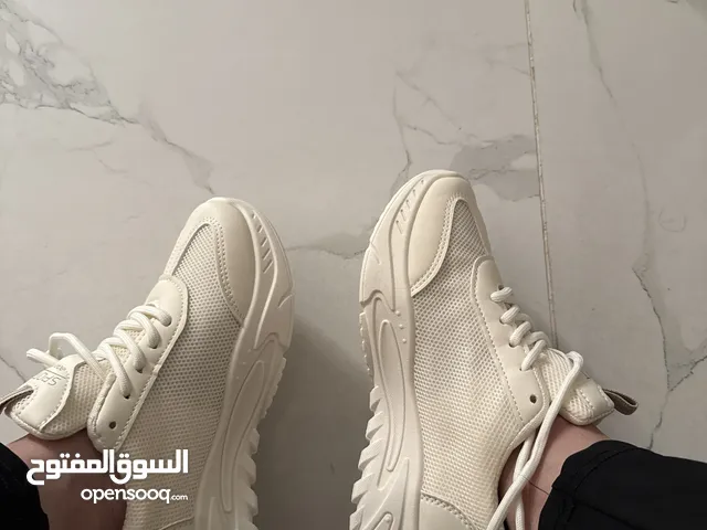 Beige Sport Shoes in Abu Dhabi