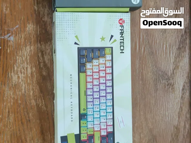 كيبورد وماوس وماوس باد استخدام اسبوع فقط.