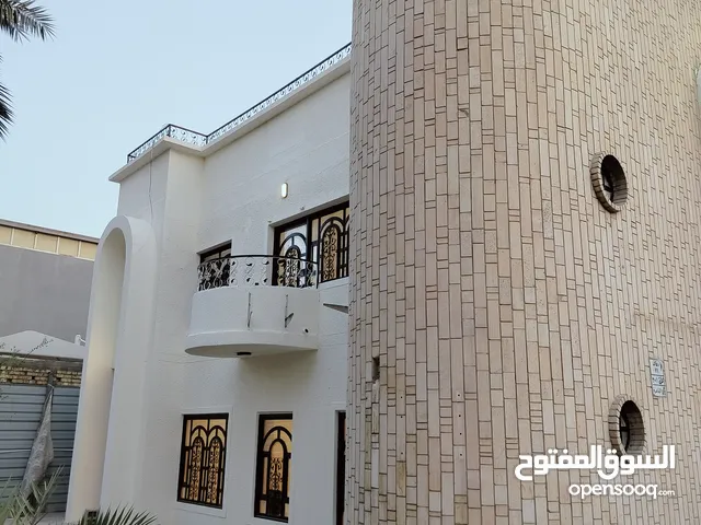 400 m2 5 Bedrooms Villa for Rent in Basra Mnawi Basha