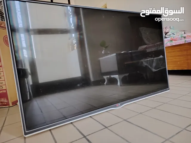 شاشة تلفزيون LED ماركة LG