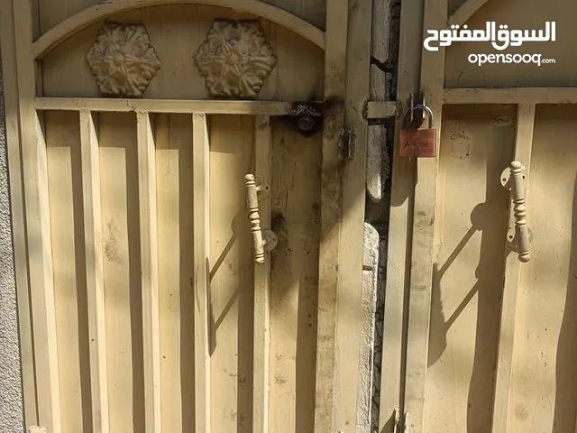 للأيجار الشهري حين الشاغر غرف بخدمات مشتركة مختلفة الاحجام شرط اوراق ثبوتية او اقامة اصل وصورة