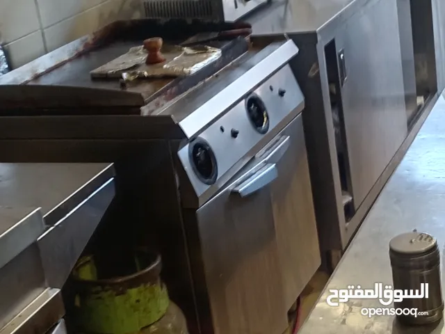 مطعم حمص وفلافل اسناكات للبيع في السلط