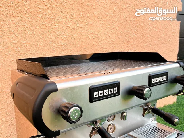 مكينة قهوه إيطالية مع مطحنه إيطاليه فل اوتماتيك