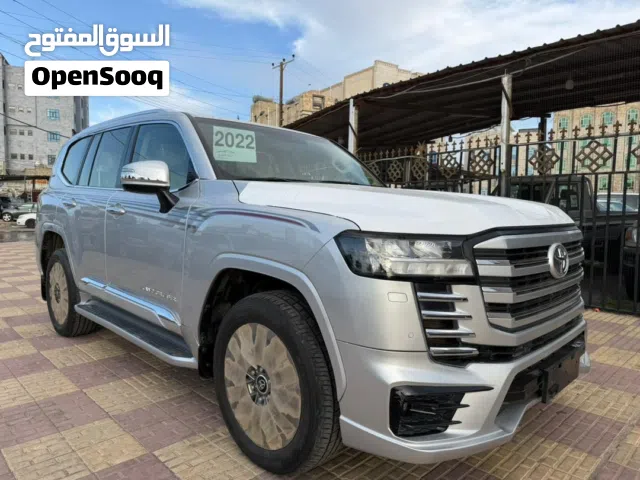 2022 Toyota Land Cruiser GXR