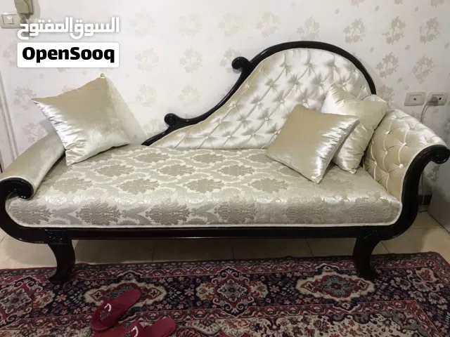 كنبة من خشب الزان الطبيعي