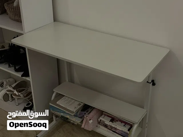 مكتبه متحركة او ثابته