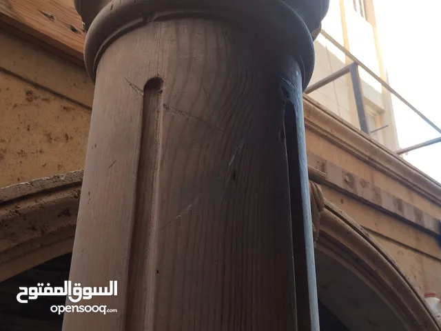 3عمود ديكور من خشب الموسكي يصلح لركنه في شقه مواصفات 2متر و35سم ارتفاع و35عرض