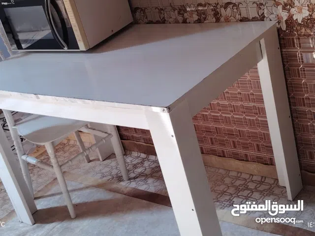 ميز طعام للبيع قياس كبير