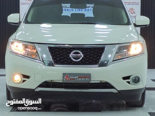 Nissan Pathfinder 2015 in Al Batinah