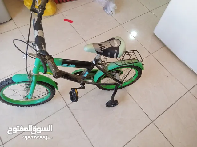 موجود تخت مجوز مع فرشه و اشياء ثانيه للبيع