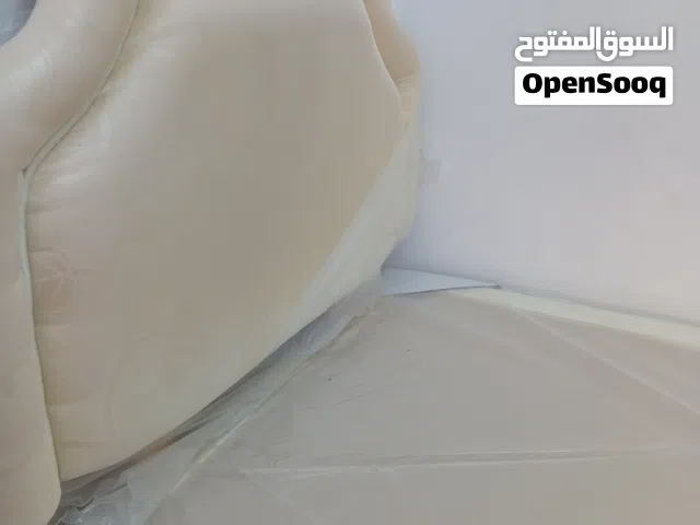 سرير للبيع في العامرات