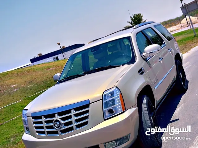 Used Cadillac Escalade in Northern Governorate