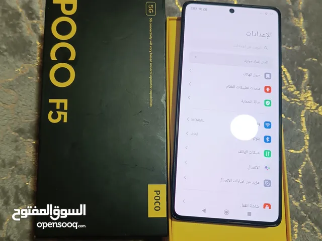 بوكو f5 فايف جي  جهاز نظيف مكفول  مع كارتون وشاحنه  ذاكره 256 رام، 12  شاشه امويلد  120هيرتز