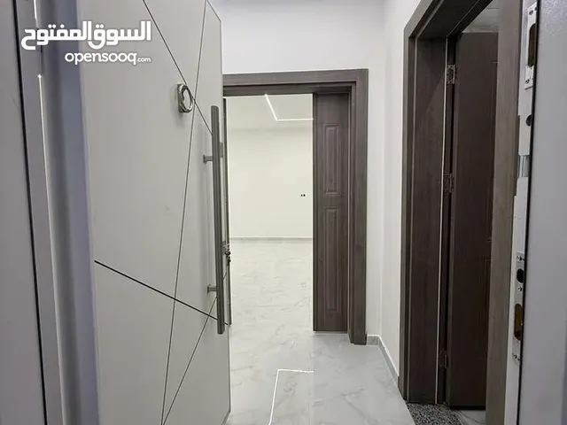 140 m2 3 Bedrooms Apartments for Sale in Tripoli Al-Serraj