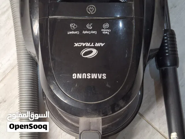samsung air track vaccuum cleaner.. less used. good condition