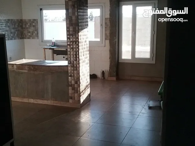 250 m2 More than 6 bedrooms Villa for Sale in Benghazi Al-Fuwayhat
