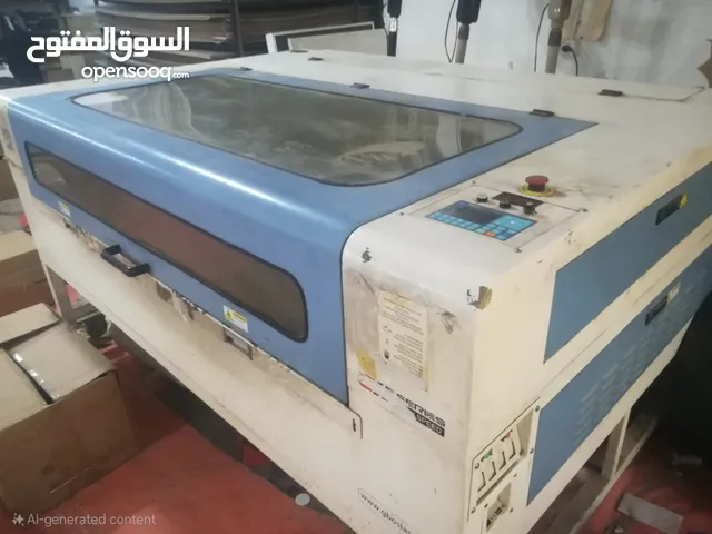 ماكنة قص ليزر CO2